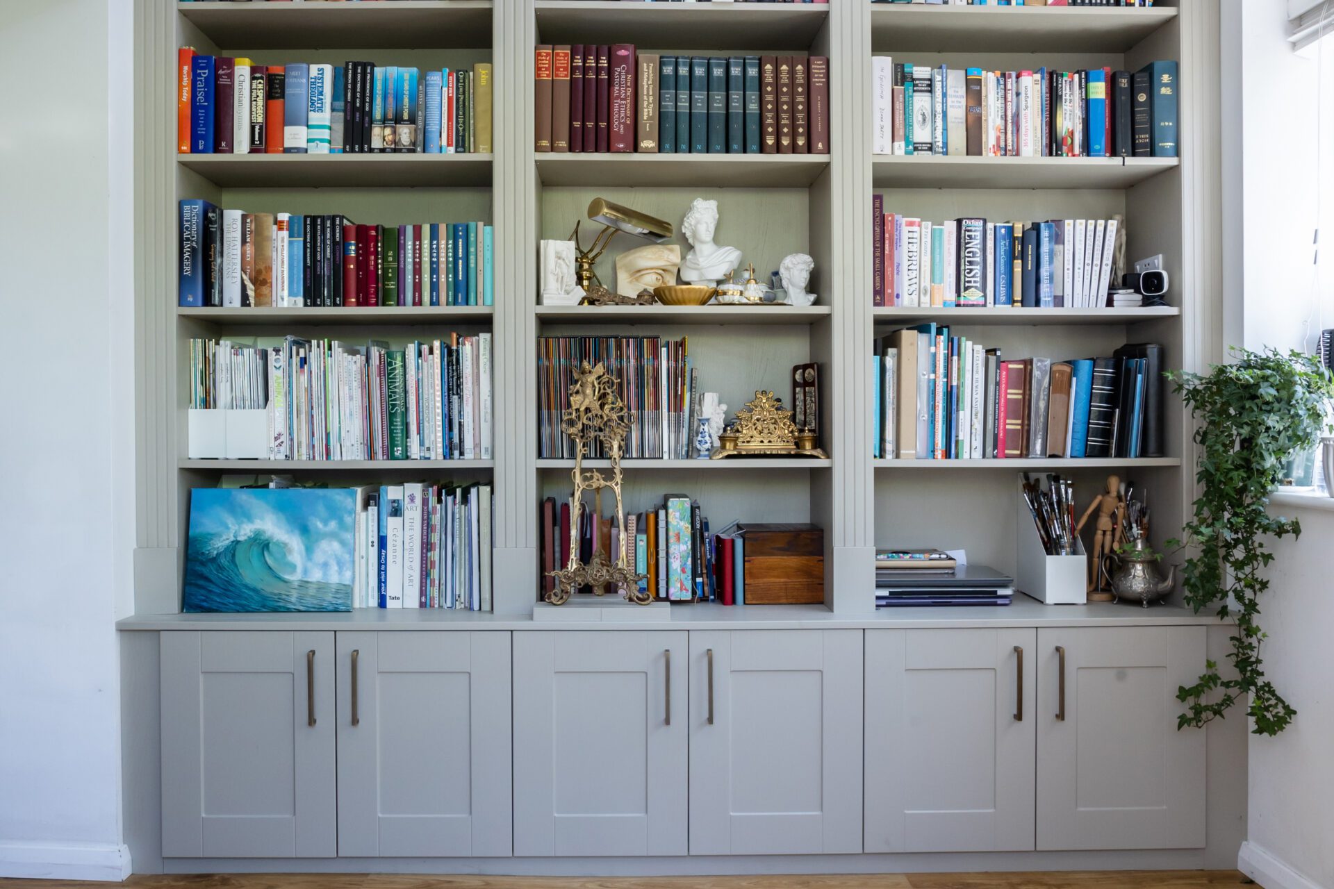 Image of a bespoke fitted shelving unit