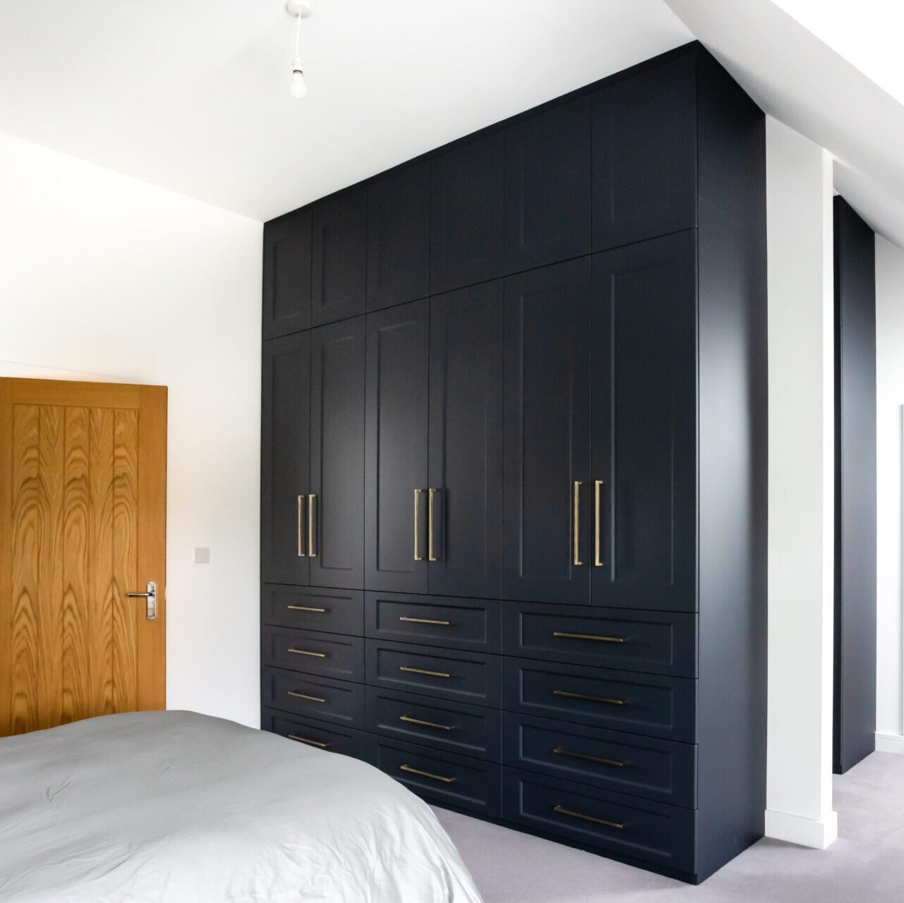 Image of fitted bedroom wardrobes